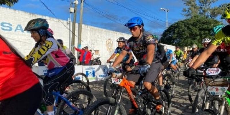 Vuelta ciclística fomenta la práctica del deporte en familia