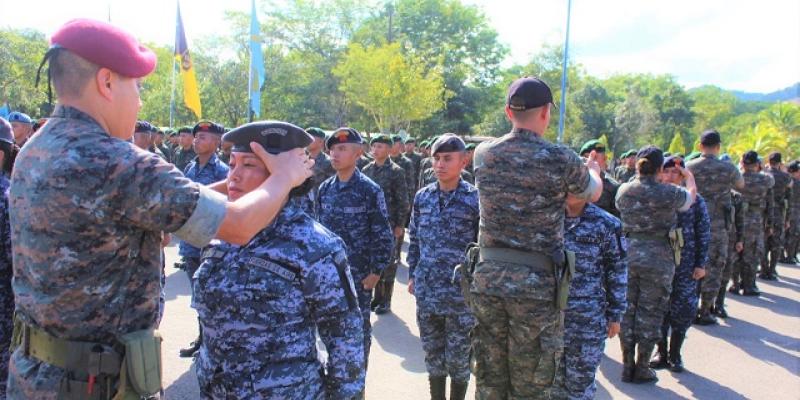Ciudadanos, culminaron su entrenamiento convirtiéndose en soldados del Ejército de Guatemala