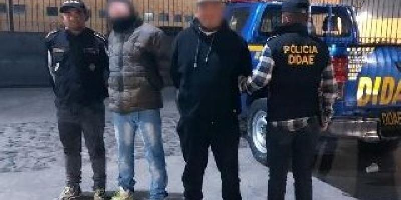Personal de Explosivos detiene a dos hombres con arma ilegal