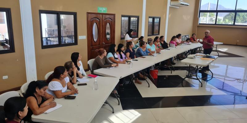Empresarios de Chiquimula reciben capacitación en el manejo de finanzas por el Mineco