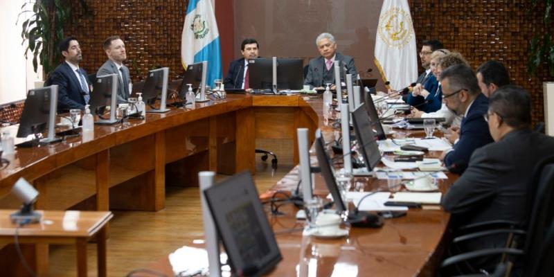 Reunión MINFIN y delegados Fitch Ratings 