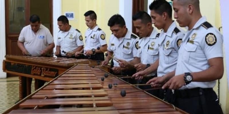 Mingob conmemora Día de la Marimba con la agrupación Kaibil Balam