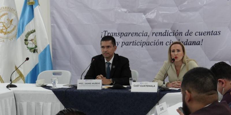 Director y Punto de Contacto en Guateamala de Gobierno Abierto 