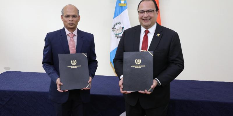 Minex firma Convenio Administrativo de Donación de Vehículos del Gobierno de la India  