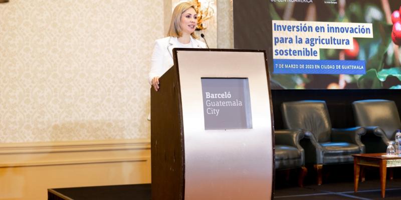 Viceministra de Inversión y Competencia participa en encuentra empresarial sobre agricultura