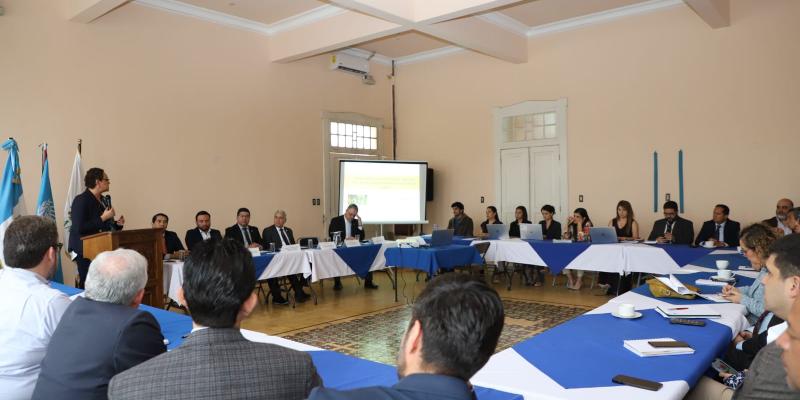 MARN trabajará en “Estrategia nacional de movilidad eléctrica”