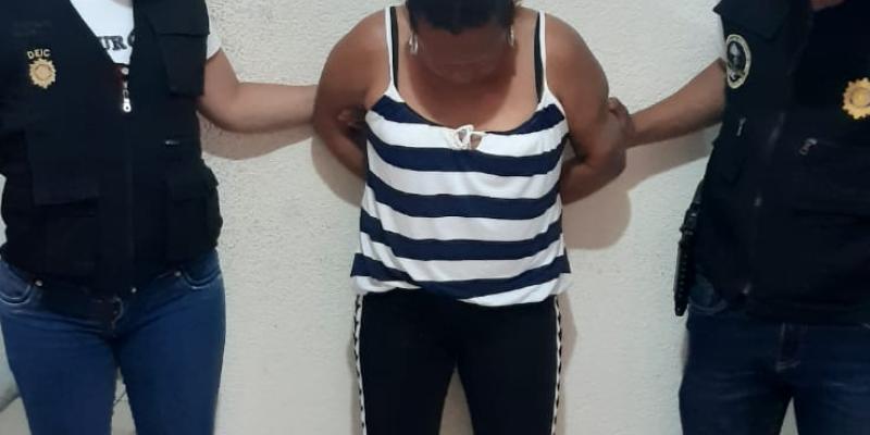 Detienen a presunta integrante de la banda Los Quichelenses