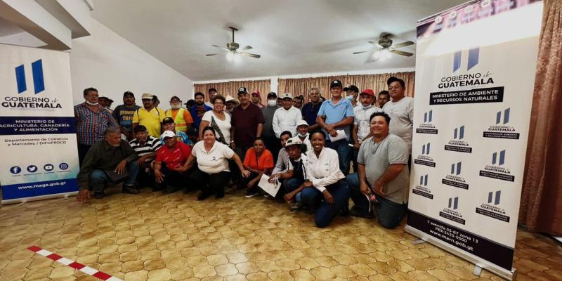 Capacitan a pescadores de Izabal para la protección de los ecosistemas marinos