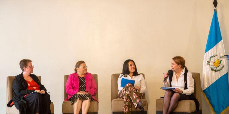 Conversatorio “Digitalicemos la igualdad, abordaje de las brechas e inclusión digital de las mujeres en Guatemala”