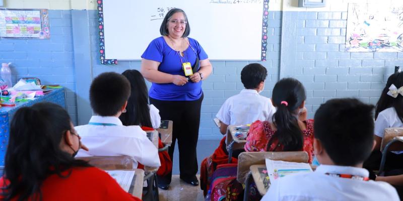 Se incrementa el número de plazas docentes  en la actual administración 