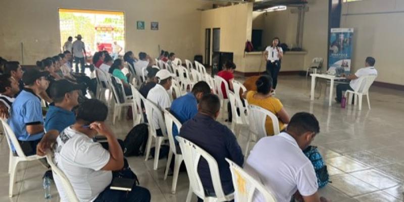 Se capacitan para implementación  de Huertos Escolares