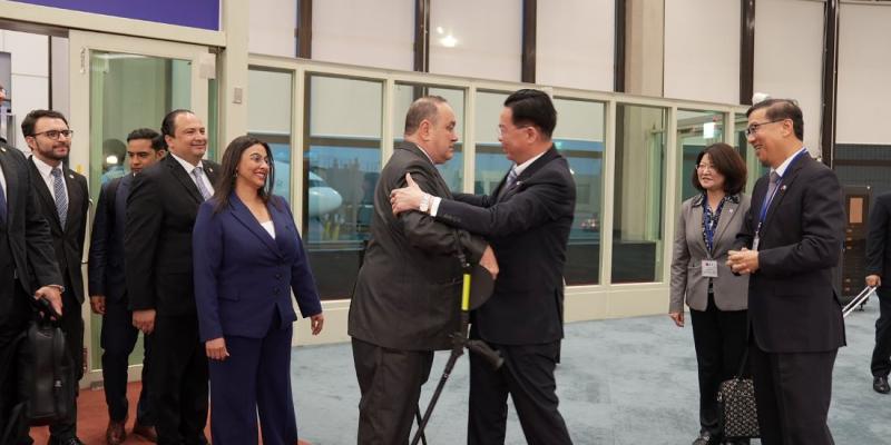Presidente Alejandro Giammattei visita China (Taiwán)