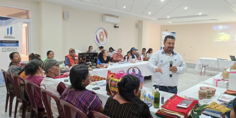 emprendedores sello blanco en Salamá