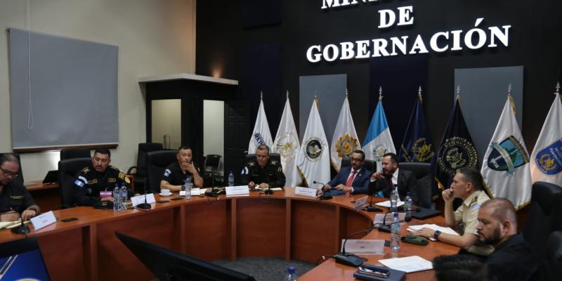 Autoridades fortalecen plan de erradicación de plantaciones ilícitas