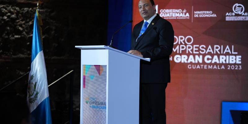 Canciller Mario Búcaro
