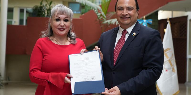 Minex reconoce labor humanitaria de la Cruz Roja Guatemalteca en su centenario 