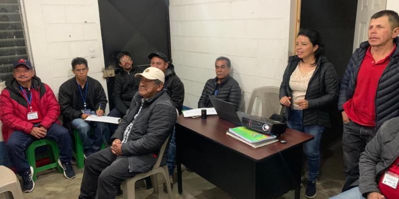 Miembros del Consejo Comunitario de Desarrollo de Esquipulas Palo Gordo reciben taller sobre el Cambio Climático