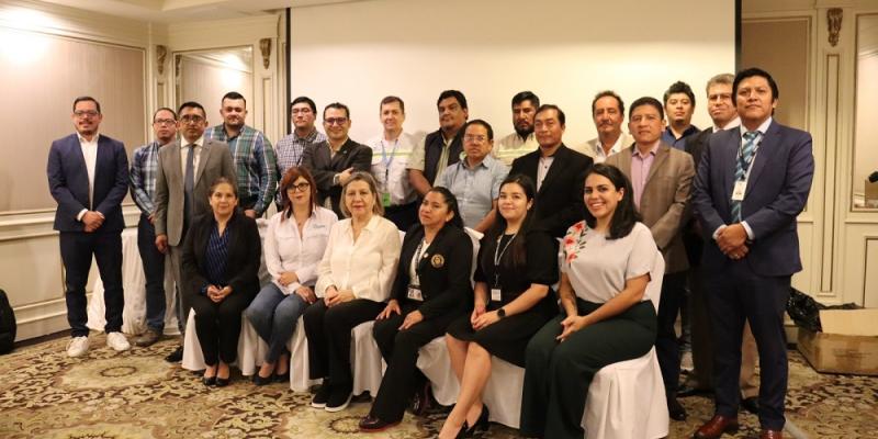 MARN certifica a empresas e instituciones por eliminación de químicos contaminantes y mejorar prácticas ambientales