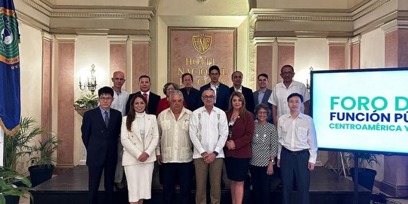 La Directora de la ONSEC representa al servicio civil de Guatemala en Cuba