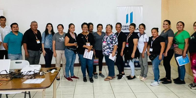 Emprendedores se capacitan en diseño gráfico en jutiapa