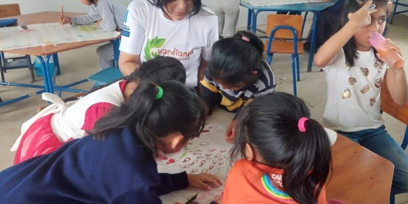 Pequeños Guardianes Ecológicos certificados en San Juan Sacatepéquez