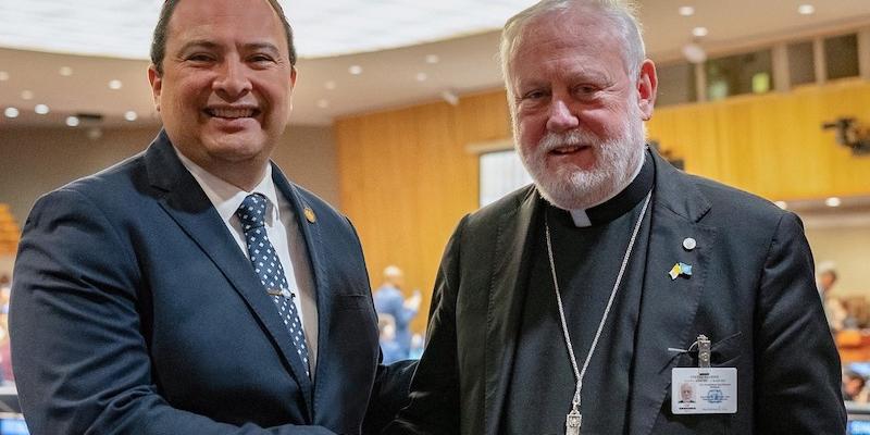 Canciller de Guatemala y secretario de Relaciones con los Estados de la Santa Sede dialogan sobre temas bilaterales y la situación de Ucrania 