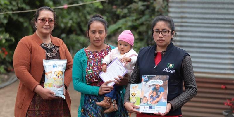 ¿Cómo el cambio social y de comportamiento previenen y combaten la desnutrición aguda?