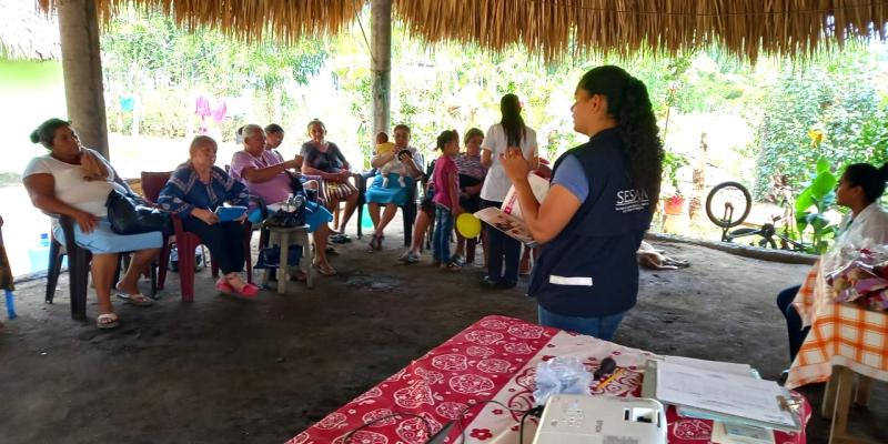 Comadronas de Iztapa, Escuintla, reciben capacitación sobre temas de Seguridad Alimentaria y Nutricional