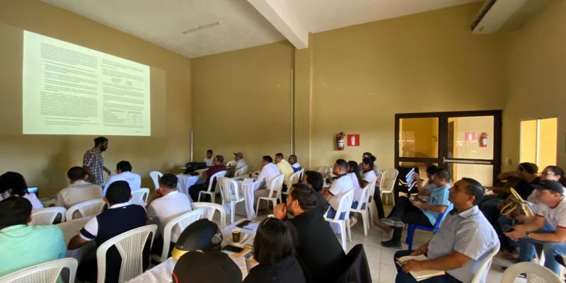 Reunión con Direcciones Municipales Departamentales.