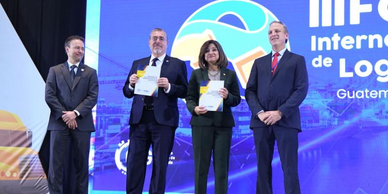 Presidente Bernardo Arévalo y Vicepresidenta Karin Herrera