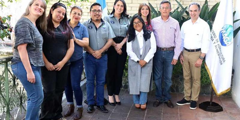 Unifican esfuerzos en favor de las mascotas