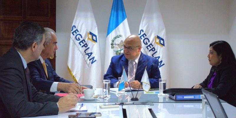 Reunión de trabajo entre subsecretarios de SEGEPLAN y representantes de CEPAL.