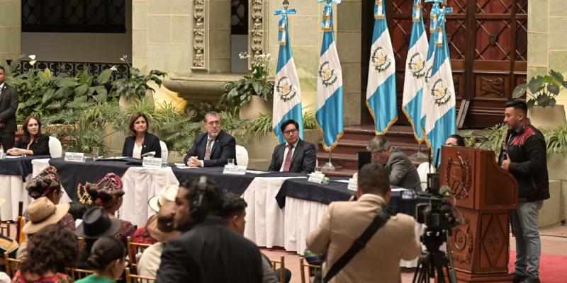 Presidente Bernardo Arévalo y Vicepresidenta Karin Herrera