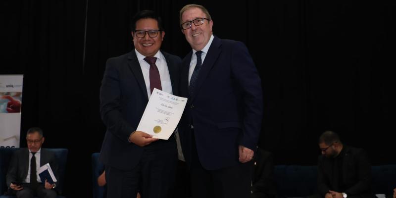 Licenciado Edie Cux García
