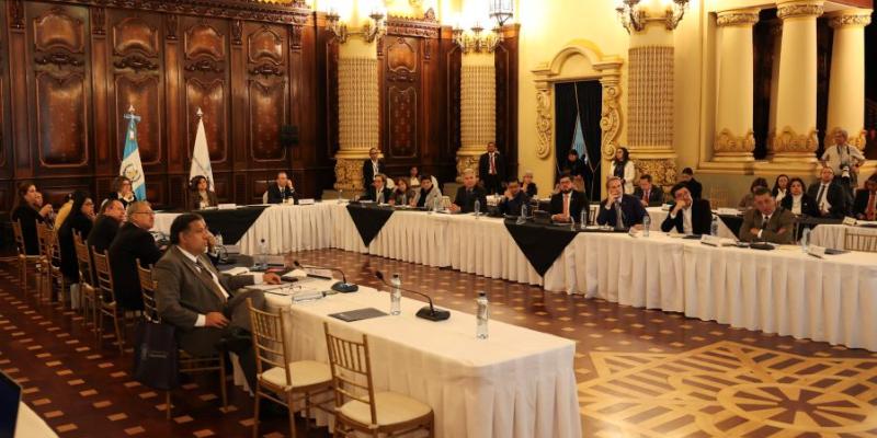 vicepresidenta de la República, Karin Herrera, presidió la reunión de GABECO.