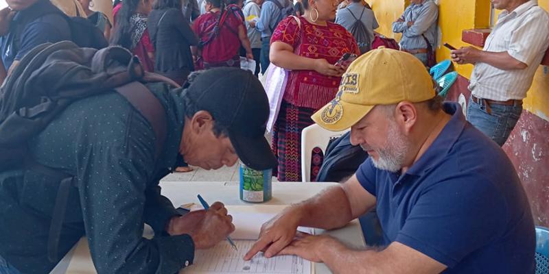 Huehuetenango y Totonicapán reciben donación de fertilizantes
