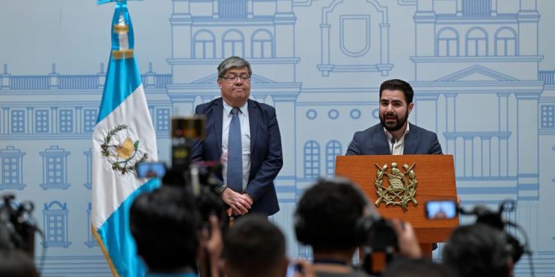 Secretario Santiago Palomo y Ministro de Gobernación