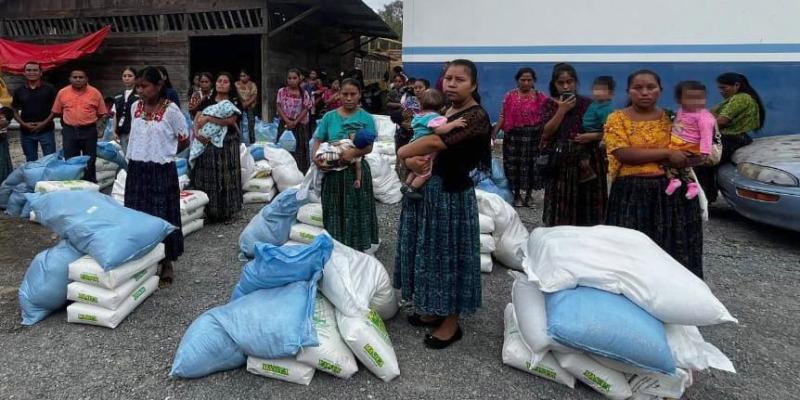 Otras 155 familias recibieron asistencia alimentaria