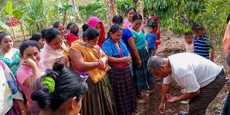Más de cuatro mil productores y productoras capacitados en huertos familiares