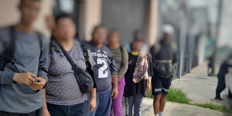 Venezolanos migrantes reciben atención en el CAMIEX