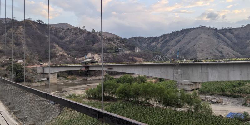 Esta semana que recién concluyó se fundió la última Dovela (central) de Puente Chitomax en Cubulco, Baja Verapaz 