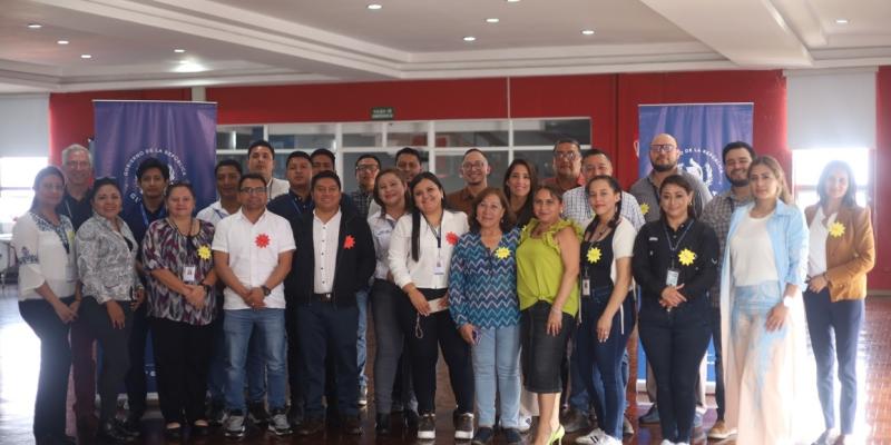 SCEP fortalece capacidades de encargados de redes sociales y unidades de acceso a la información pública en todo el país