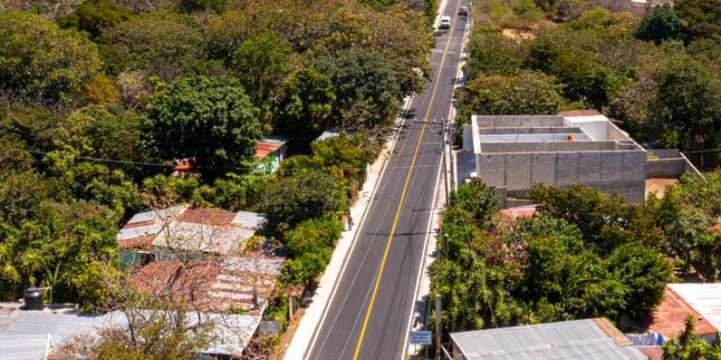 Más de 20 mil personas se benefician con una carretera renovada en Villa Canales 
