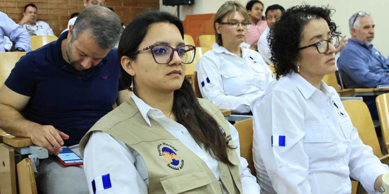 Guatemala fortalece capacidades para la inocuidad aviar