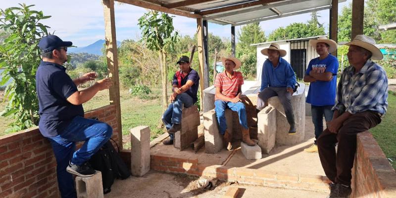 Productores de Jalapa aprenden el valor agregado del café