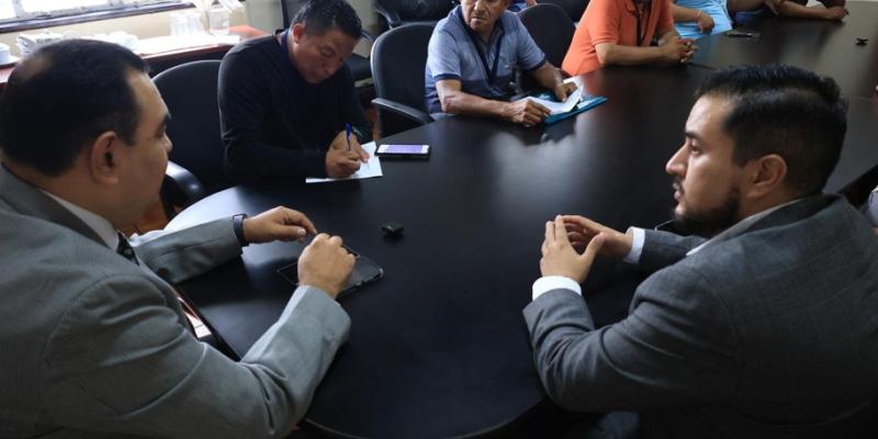 DGT escucha y apoya a transportistas de San Pedro Pinula, Jalapa