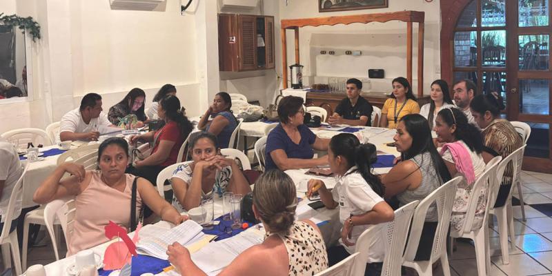 Avanza validación de menús del PAE para el nivel medio de Izabal