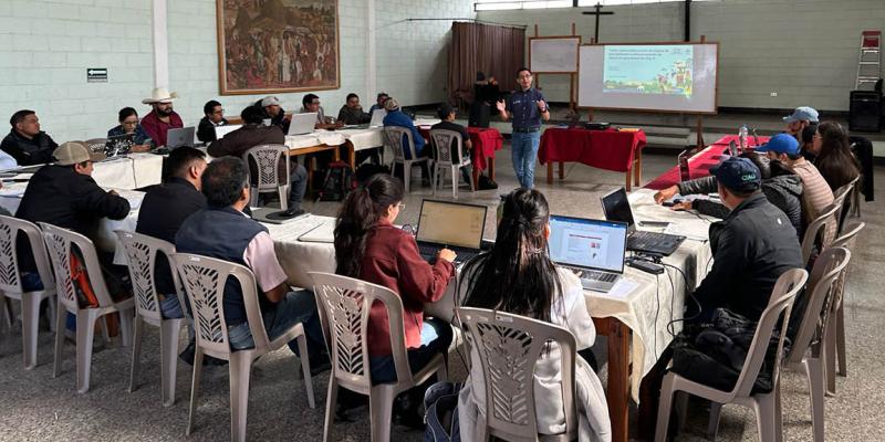 Fortalecen capacidades de análisis agroclimático en Quiché