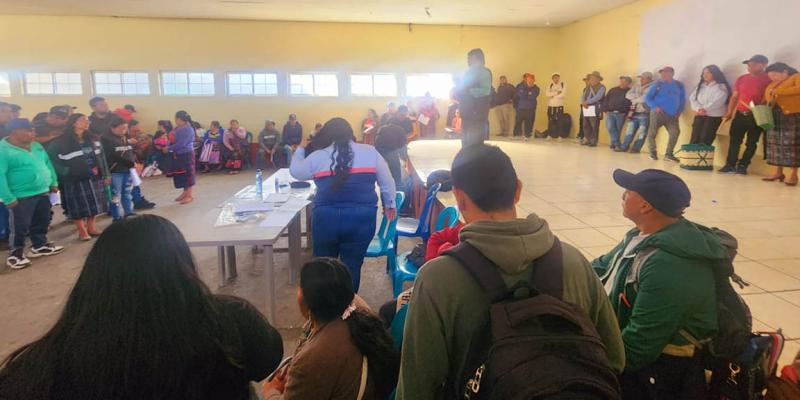 Impulsan huertos comunitarios para mejorar la alimentación de familias en Sololá