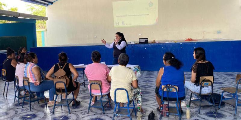 Mujeres rurales capacitadas para emprender desde la agricultura familiar